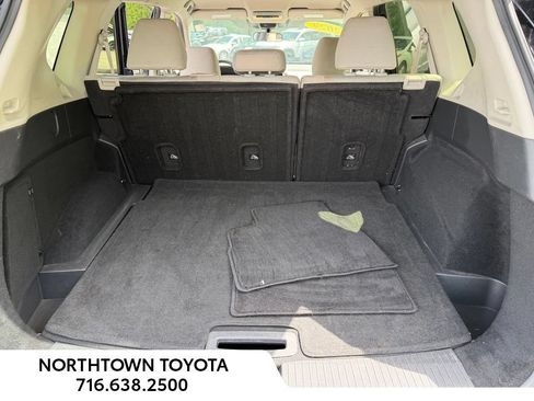 Used 2024 Nissan Rogue SV AWD/4WD image 18