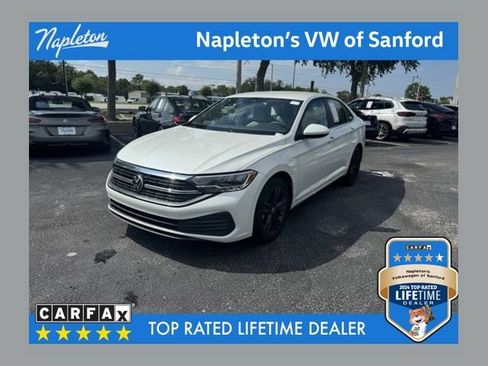 Used 2024 Volkswagen Jetta SE FWD image 1