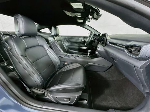 Used 2026 Ford Mustang Premium RWD image 27