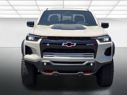 New 2026 Chevrolet Colorado ZR2 w/ Technology Package AWD/4WD image 13