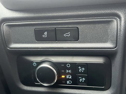 Used 2024 Ford Expedition XLT image 20