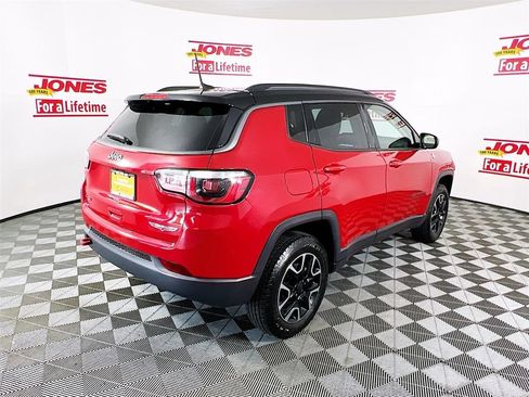Used 2019 Jeep Compass Trailhawk w/ Cold Weather Group AWD/4WD image 19