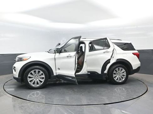 Certified 2023 Ford Explorer King Ranch w/ Technology Package AWD/4WD image 31