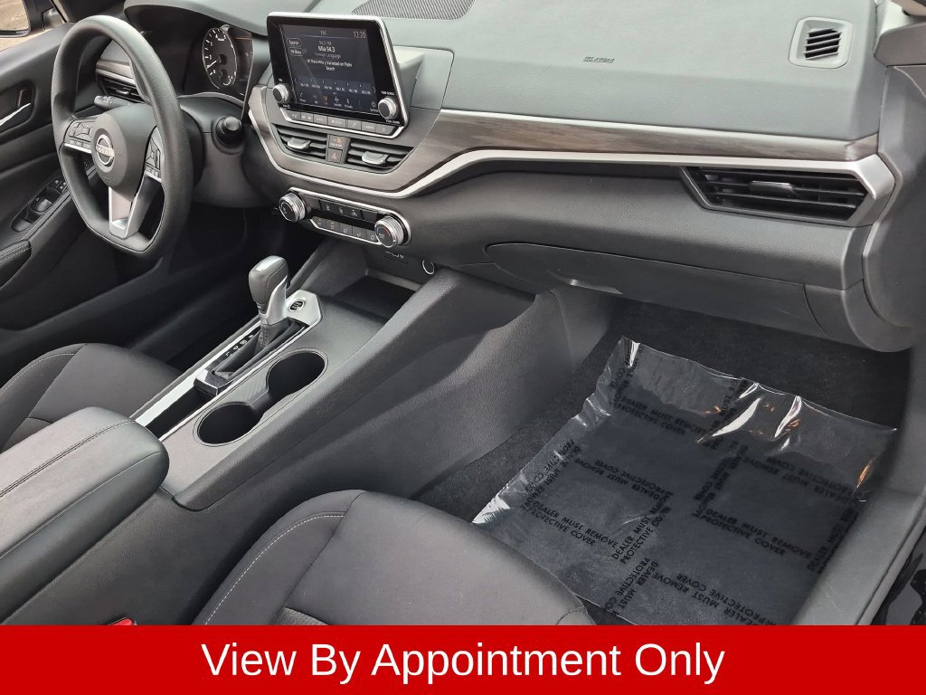 Used 2025 Nissan Altima 2.5 SV FWD image 28