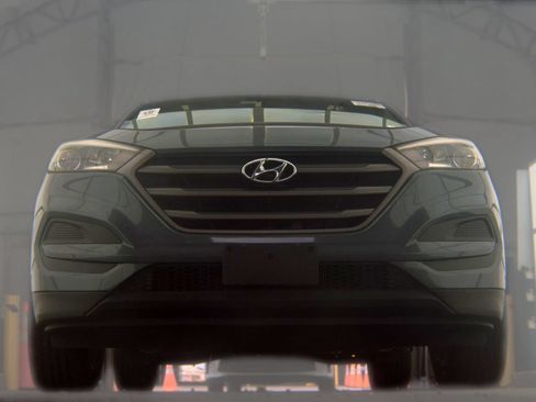 Used 2016 Hyundai Tucson SE FWD image 4