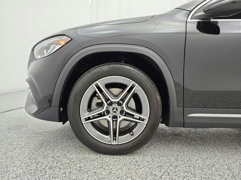Used 2023 Mercedes-Benz GLA 250 4MATIC image 17