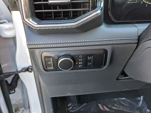 Used 2024 Ford Mustang Premium image 28