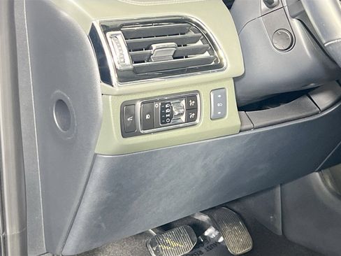 Used 2023 Lincoln Navigator Black Label image 10