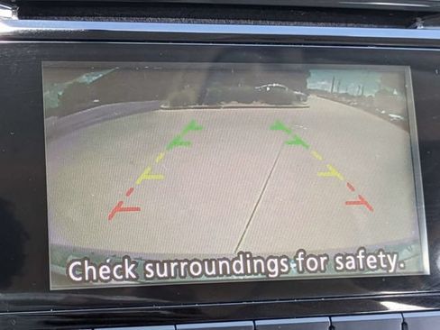 Used 2018 Nissan Rogue Sport SV FWD image 21