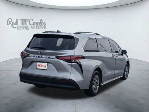 Used 2021 Toyota Sienna LE FWD image 5