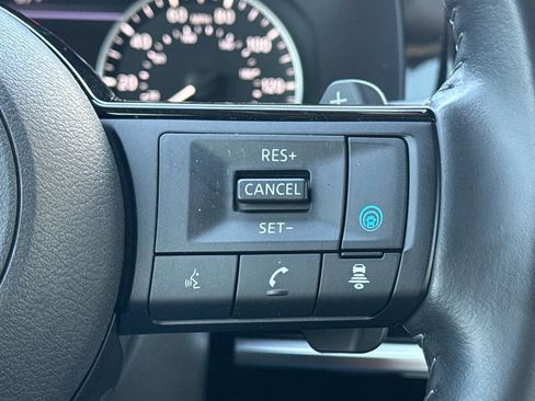 Used 2023 Nissan Pathfinder SV image 30