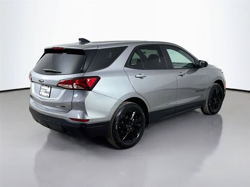 Used 2023 Chevrolet Equinox LS w/ LS Convenience Package AWD/4WD image 9