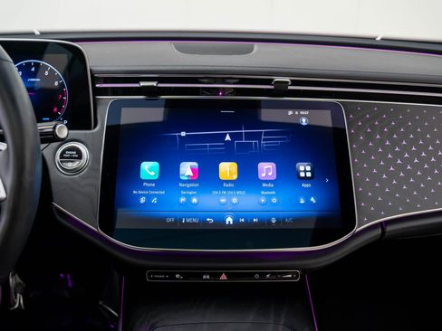 Used 2024 Mercedes-Benz E 350 4MATIC Sedan image 23