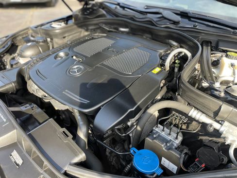 Used 2016 Mercedes-Benz E 350 4MATIC Sedan image 41