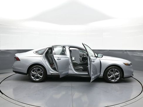 Certified 2025 Honda Accord EX-L image 40