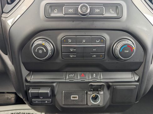 Used 2019 Chevrolet Silverado 1500 Custom w/ Custom Value Package image 19