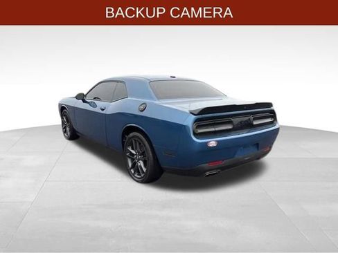 Used 2022 Dodge Challenger GT w/ Driver Convenience Group image 5