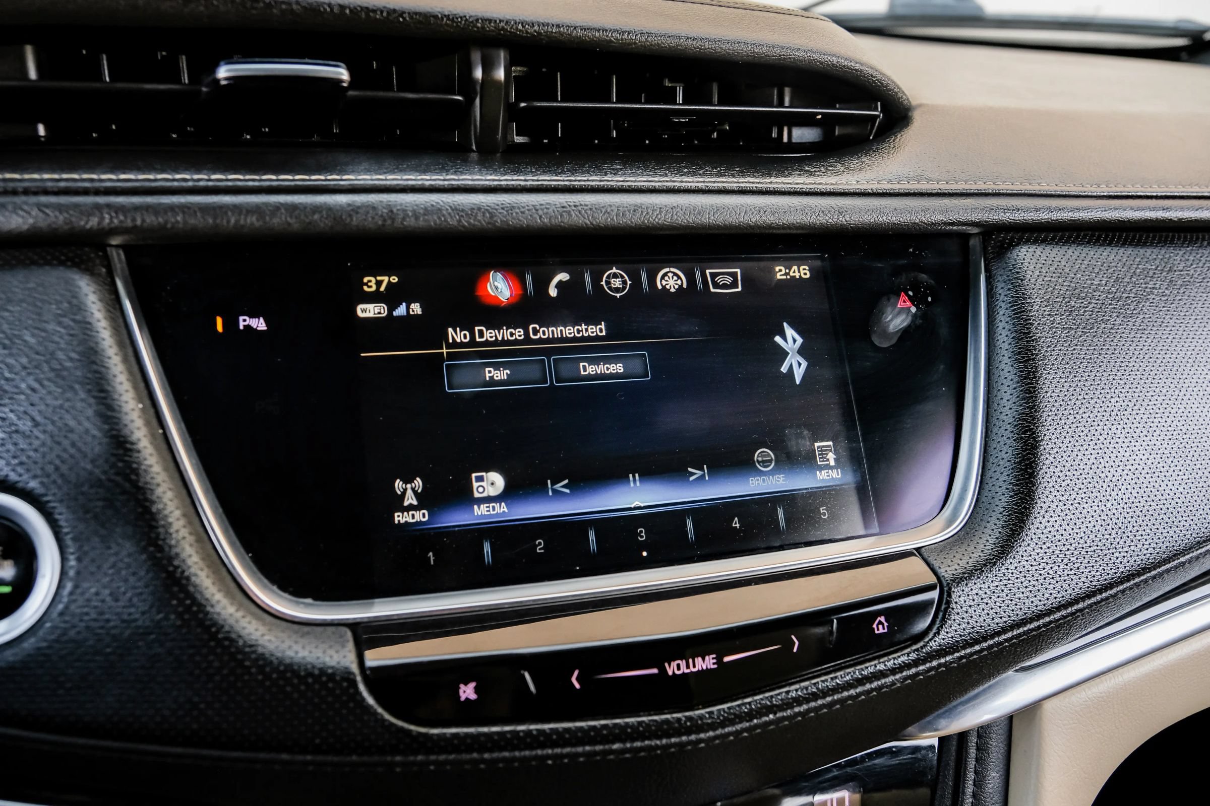 Used 2018 Cadillac XT5 FWD image 26