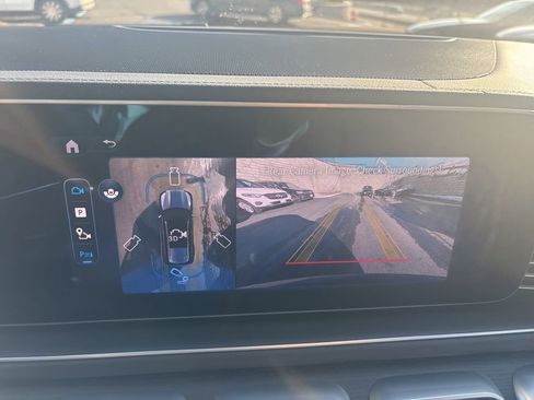 Used 2026 Mercedes-Benz GLS 450 4MATIC image 16