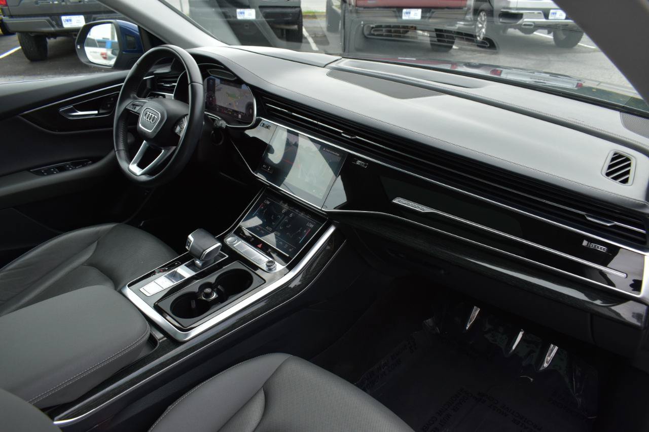 Used 2020 Audi Q8 Prestige w/ Prestige Package AWD/4WD image 13