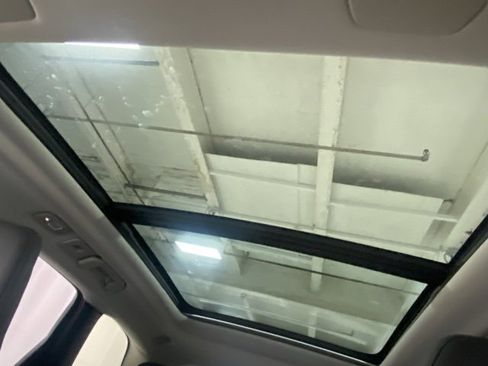 Used 2025 Volvo XC60 B5 Plus image 29