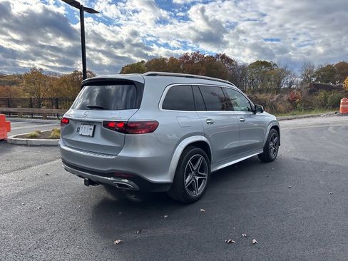 Used 2025 Mercedes-Benz GLS 450 4MATIC image 5