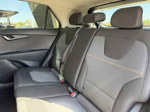 Used 2024 Kia Niro LX FWD image 36