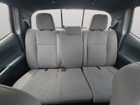 Certified 2019 Toyota Tacoma TRD Off-Road AWD/4WD image 16
