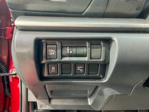 Used 2018 Subaru Crosstrek 2.0i Limited AWD/4WD image 14