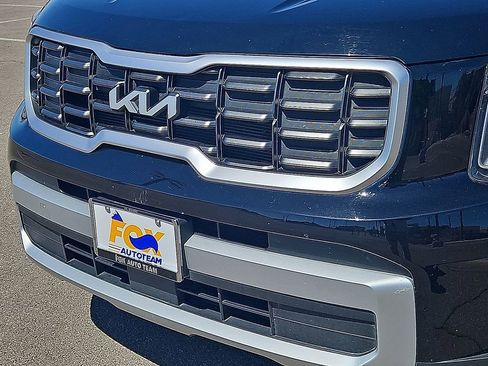 Used 2025 Kia Telluride S image 8