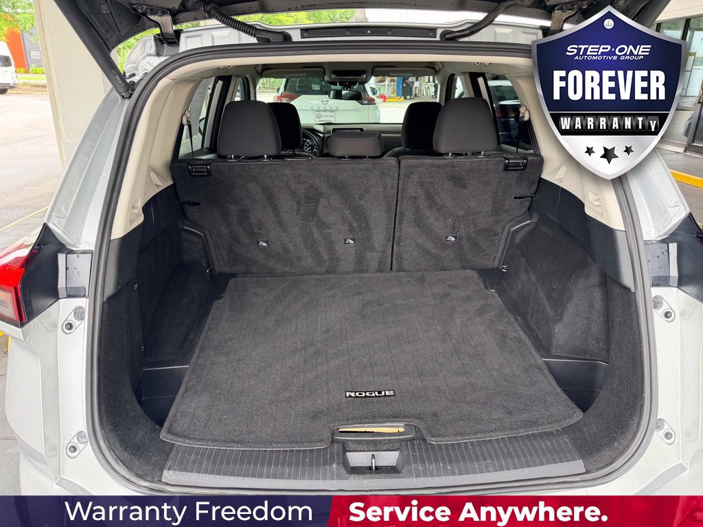 Used 2024 Nissan Rogue SV FWD image 31