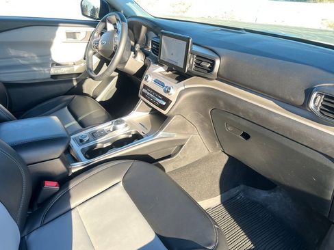Used 2023 Ford Explorer XLT w/ Equipment Group 202A image 34
