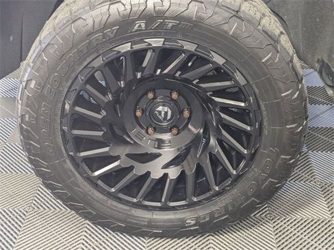 Used 2020 Chevrolet Silverado 1500 LT Trail Boss image 8