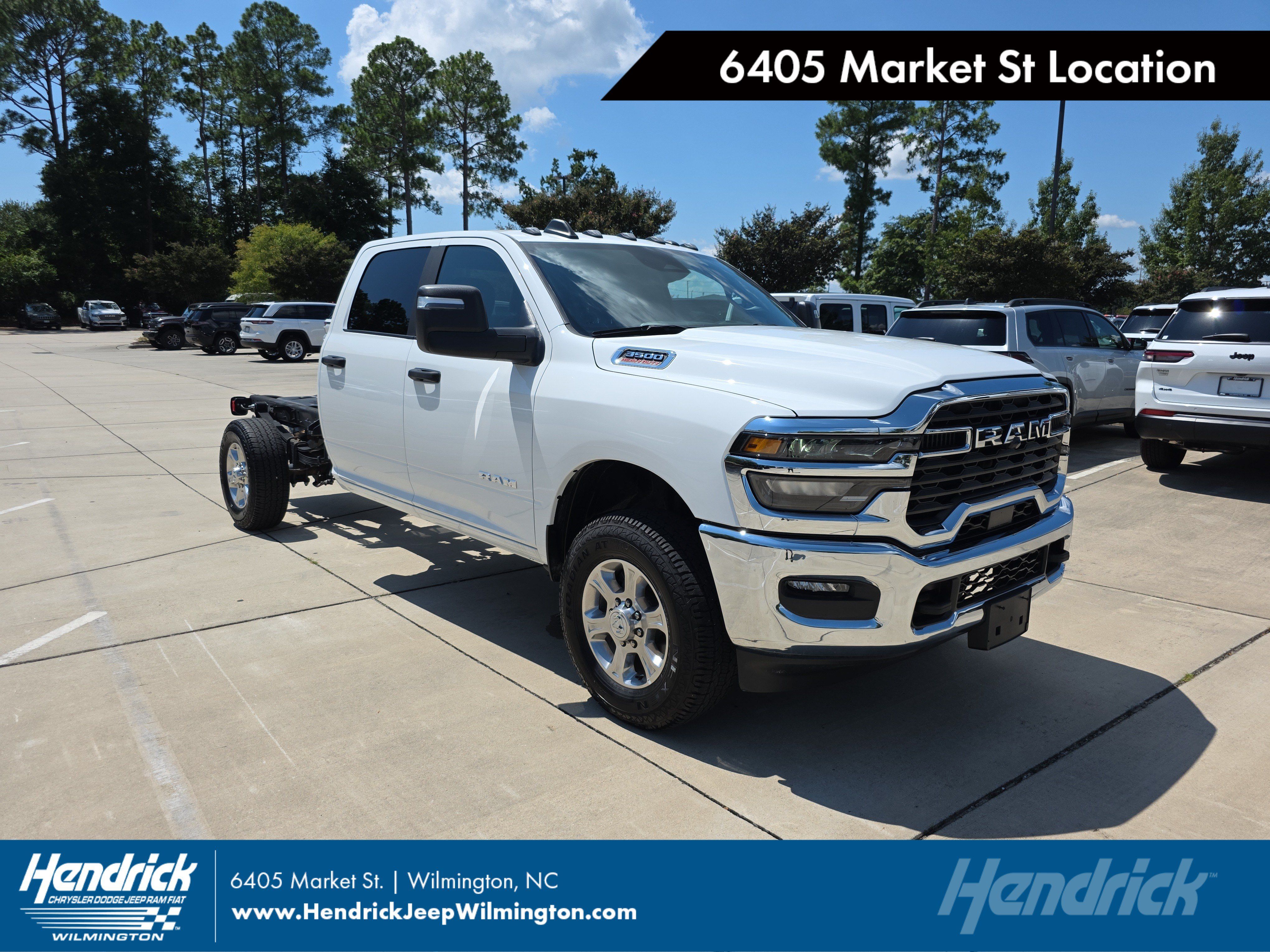 Used 2025 RAM 3500 Big Horn AWD/4WD image 1