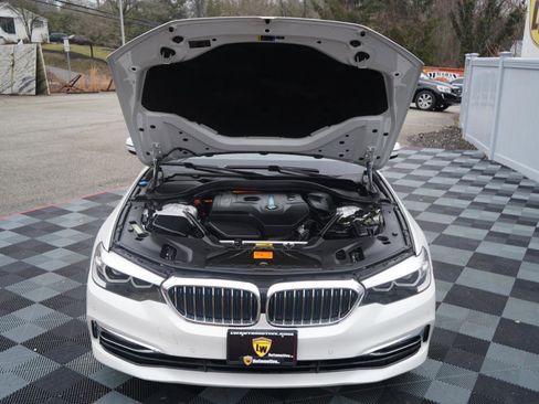 Used 2018 BMW 530e xDrive image 73