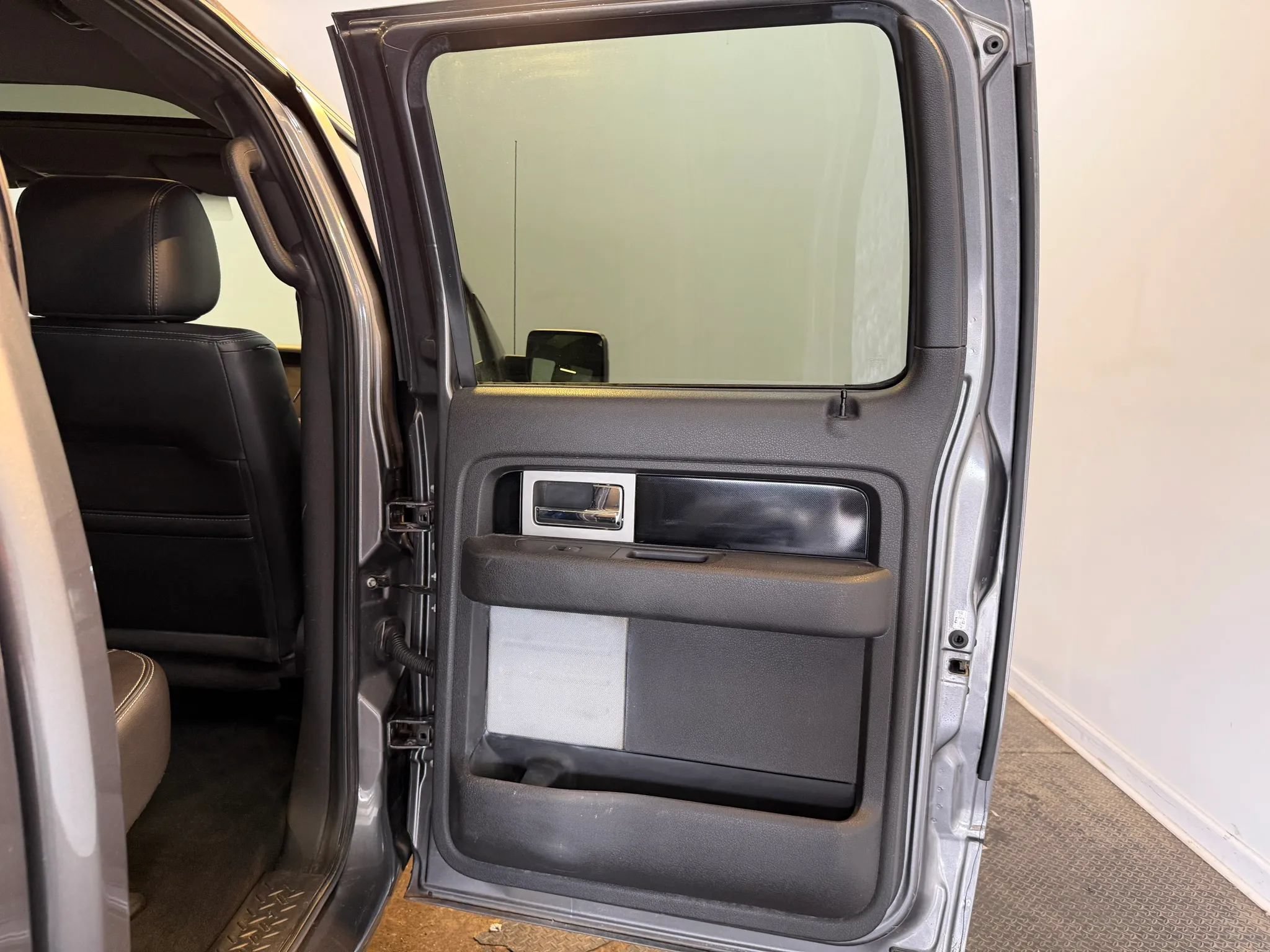 Used 2012 Ford F150 FX4 w/ FX Luxury Pkg AWD/4WD image 31