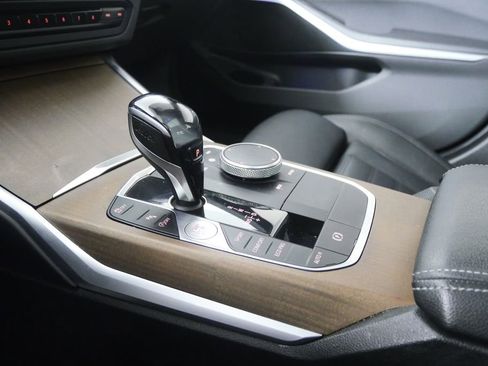 Used 2019 BMW 330i Sedan image 25