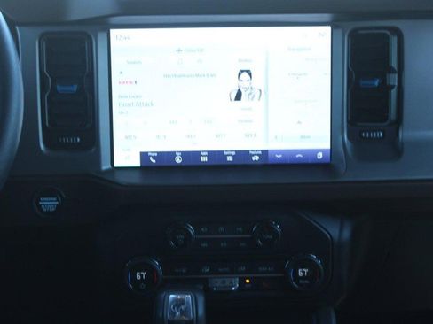 Used 2023 Ford Bronco Outer Banks AWD/4WD image 16