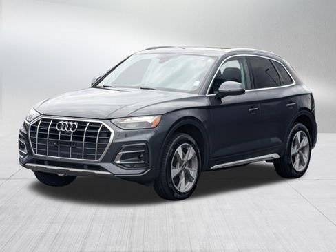 Used 2023 Audi Q5 2.0T Premium Plus w/ Premium Plus Package AWD/4WD image 3