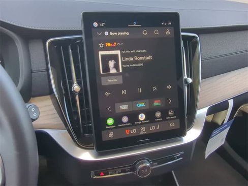 Certified 2026 Volvo XC90 B6 Plus w/ Protection Package Premier image 26