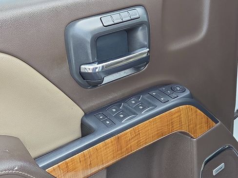 Used 2016 GMC Sierra 2500 SLT w/ Duramax Plus Package image 13