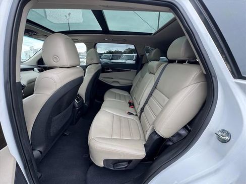 Used 2020 Kia Sorento EX FWD image 12