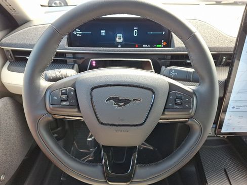 Used 2025 Ford Mustang Mach-E Premium AWD/4WD image 18