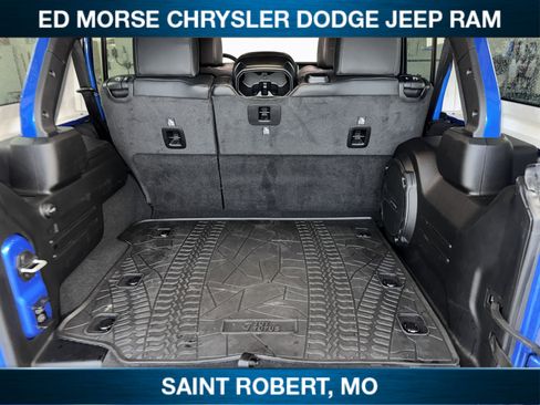 Used 2024 Jeep Wrangler Unlimited Rubicon w/ Technology Group AWD/4WD image 36