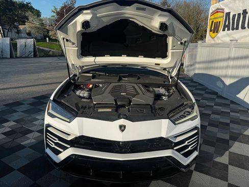 Used 2022 Lamborghini Urus image 52