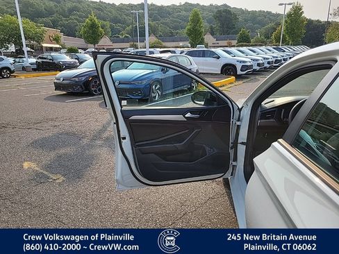 Certified 2023 Volkswagen Jetta Sport FWD image 40