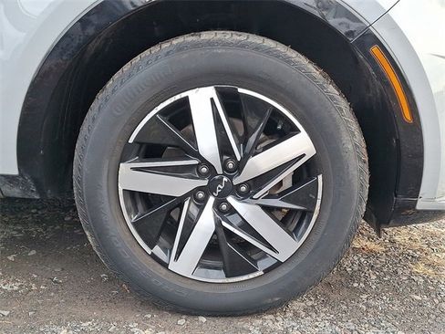 Certified 2023 Kia Sorento EX w/ Panoramic Sunroof Package image 8