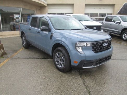 New 2025 Ford Maverick XLT image 3