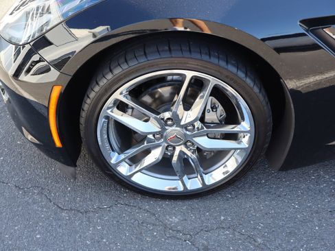 Used 2019 Chevrolet Corvette Stingray Convertible w/ 3LT Preferred Equipment Group RWD image 36