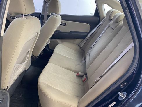 Used 2010 Hyundai Elantra GLS FWD image 15